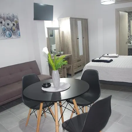 Irene Luxury * Μύρτος