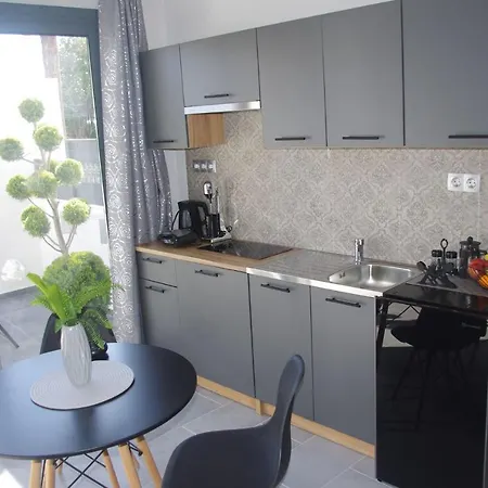 Irene Luxury Μύρτος